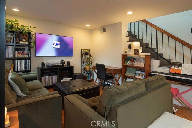 20807 Roscoe Boulevard 12, Winnetka (los Angeles), CA 91306