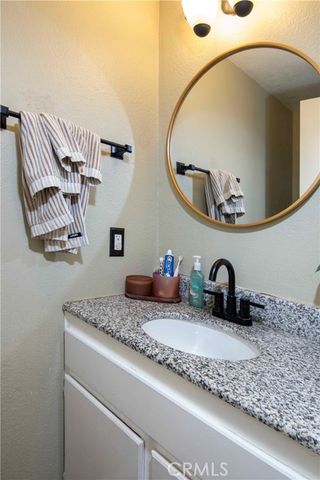 20807 Roscoe Boulevard 12, Winnetka (los Angeles), CA 91306