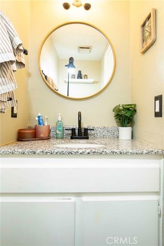 20807 Roscoe Boulevard 12, Winnetka (los Angeles), CA 91306