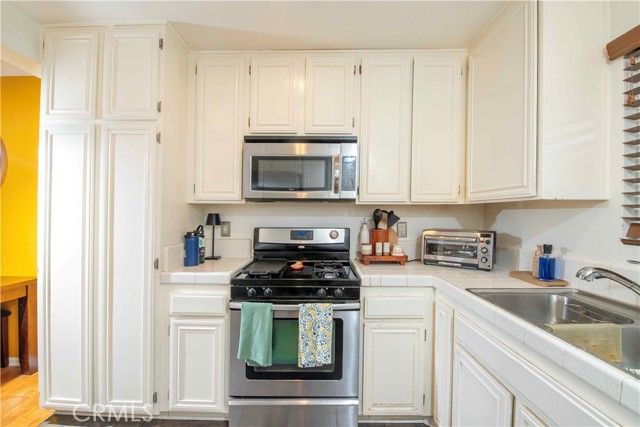 20807 Roscoe Boulevard 12, Winnetka (los Angeles), CA 91306