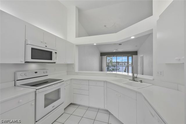 3420 W Crown Pointe BLVD 202, Naples, FL 34112