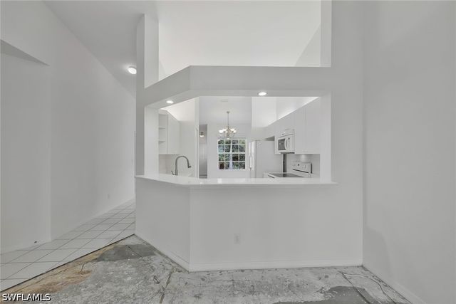 3420 W Crown Pointe BLVD 202, Naples, FL 34112