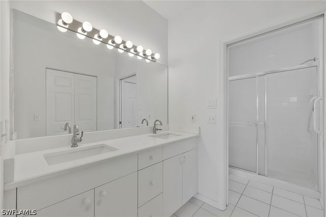 3420 W Crown Pointe BLVD 202, Naples, FL 34112