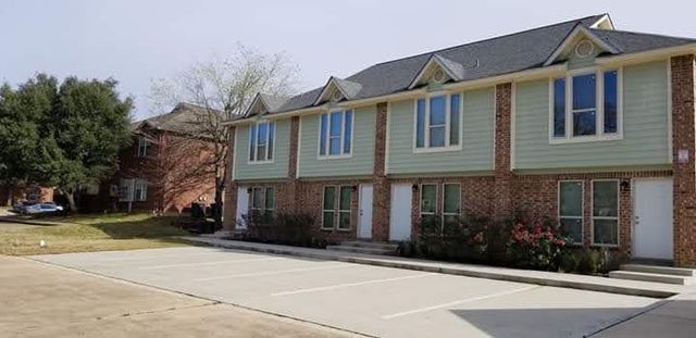 903 Balcones Drive, College Station, TX 77845