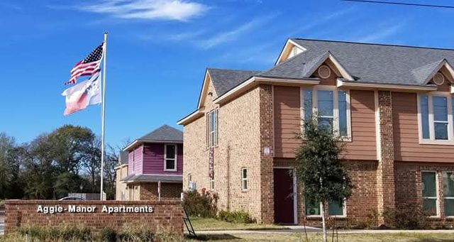 903 Balcones Drive, College Station, TX 77845