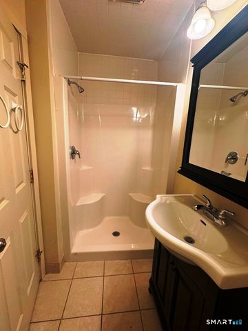 124 Pine Street, Waterbury, CT 06710