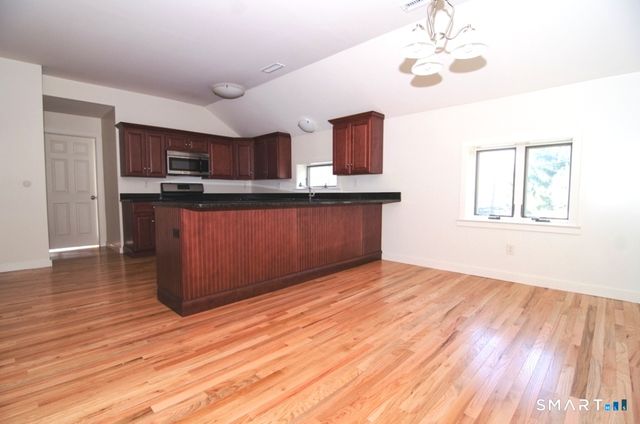 124 Pine Street, Waterbury, CT 06710