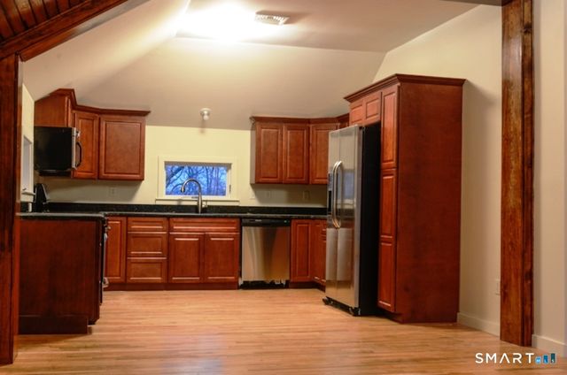 124 Pine Street, Waterbury, CT 06710