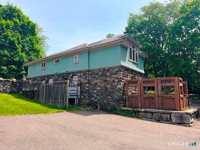 124 Pine Street, Waterbury, CT 06710