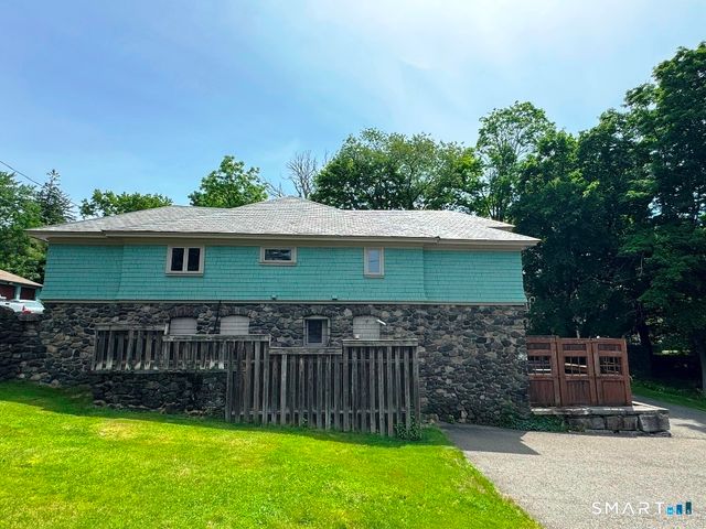 124 Pine Street, Waterbury, CT 06710