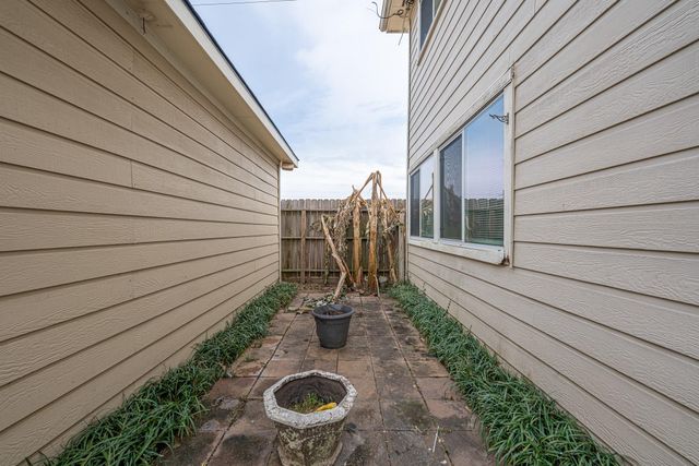 6247 Elton Knolls Street, Katy, TX 77449