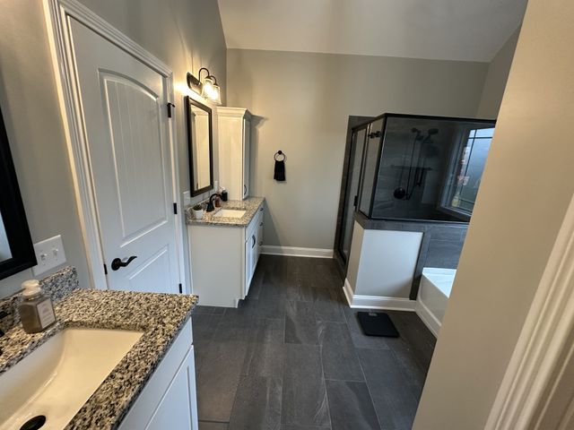 1922 Shield Dr, Clarksville, TN 37043