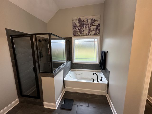 1922 Shield Dr, Clarksville, TN 37043