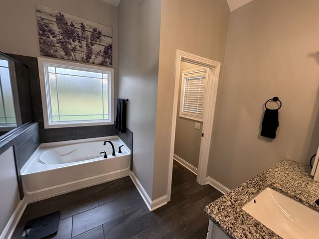 1922 Shield Dr, Clarksville, TN 37043