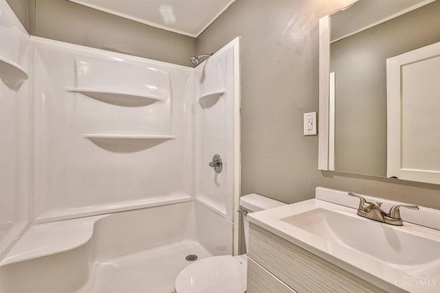 10921 Chester Road, Glendale, OH 45246