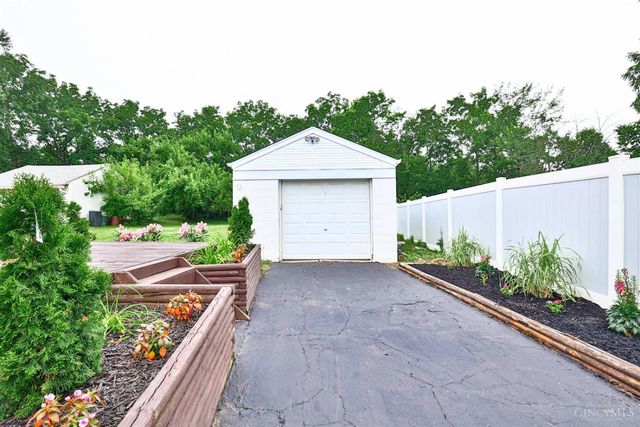 10921 Chester Road, Glendale, OH 45246