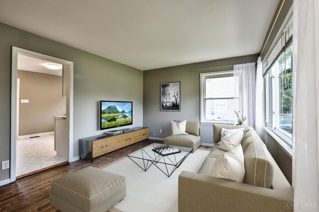 10921 Chester Road, Glendale, OH 45246