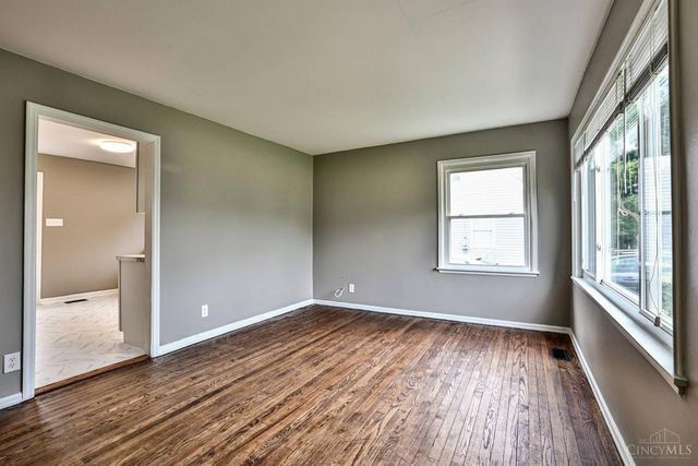 10921 Chester Road, Glendale, OH 45246