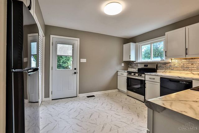 10921 Chester Road, Glendale, OH 45246