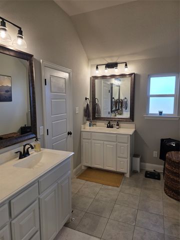 424 Paloma, Weatherford, TX 76087