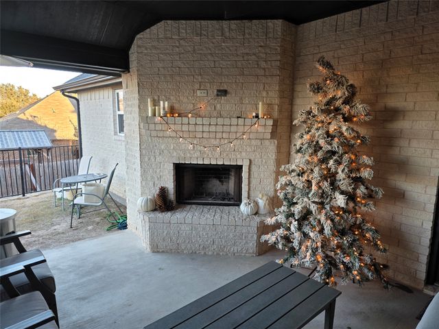 424 Paloma, Weatherford, TX 76087