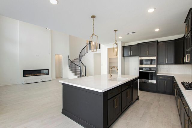 7411 Goldenrod Thicket Circle, Katy, TX 77493