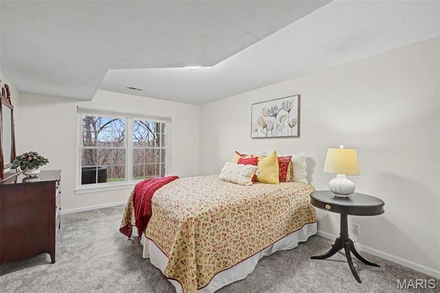 873 Woodside Trails Drive, Ballwin, MO 63021