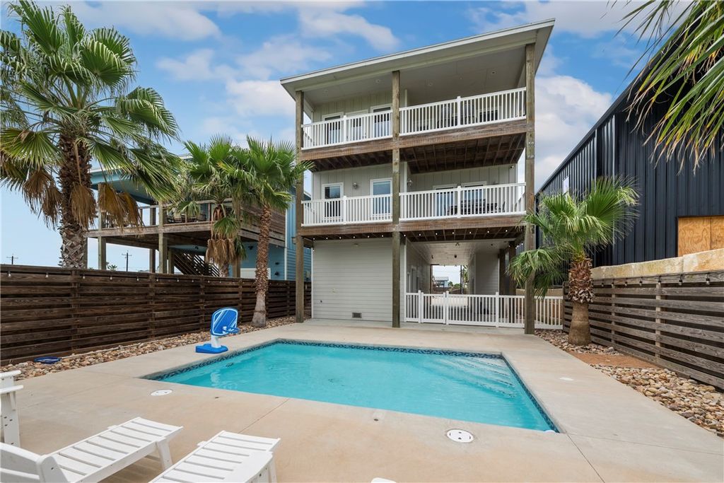 1216 Ross Ave, Port Aransas, TX 78373