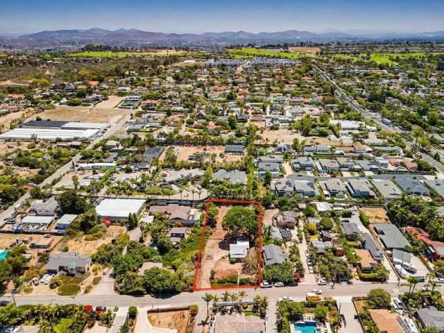 975 Urania Avenue, Encinitas, CA 92024