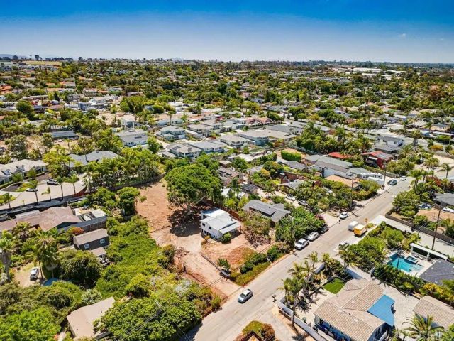 975 Urania Avenue, Encinitas, CA 92024