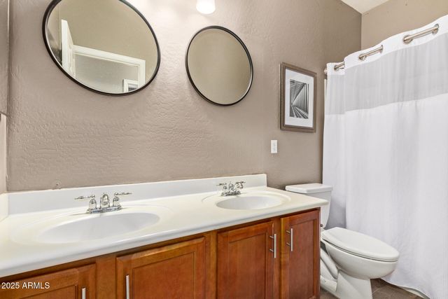 3295 E CASTANETS Drive, Gilbert, AZ 85298