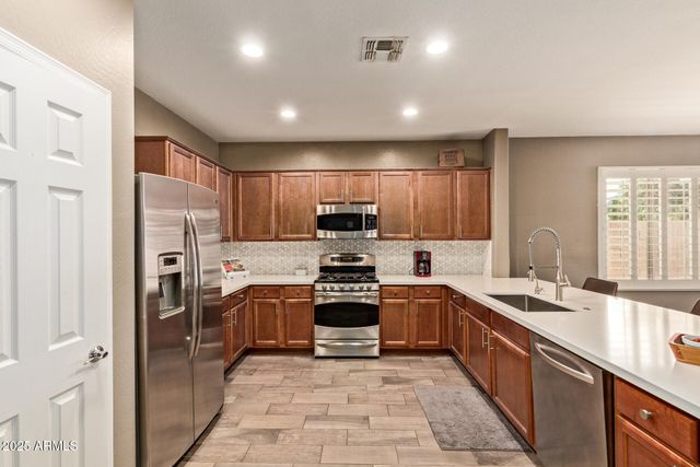 3295 E CASTANETS Drive, Gilbert, AZ 85298