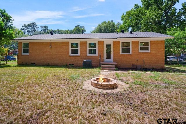 2314 Pleasant DR, Tyler, TX 75701
