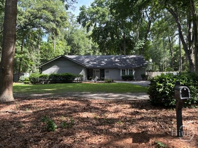 68 Old Martin Lane, Richmond Hill, GA 31324