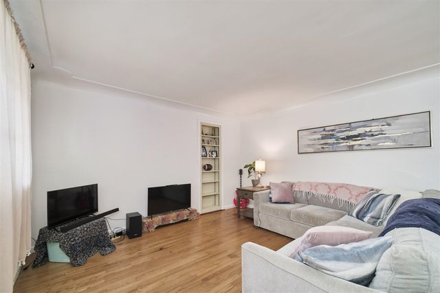 4990 Main Street, Onekama, MI 49675