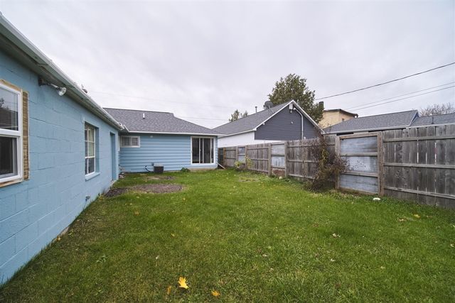 4990 Main Street, Onekama, MI 49675