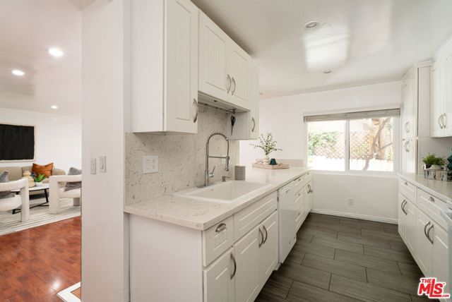 1917 11th Street 2, Santa Monica, CA 90404