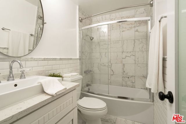 1917 11th Street 2, Santa Monica, CA 90404