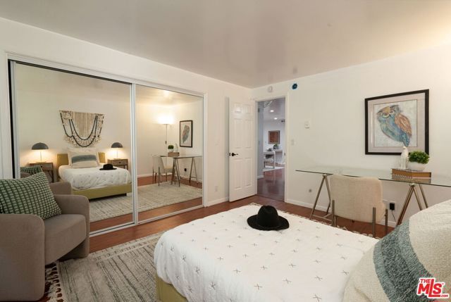1917 11th Street 2, Santa Monica, CA 90404