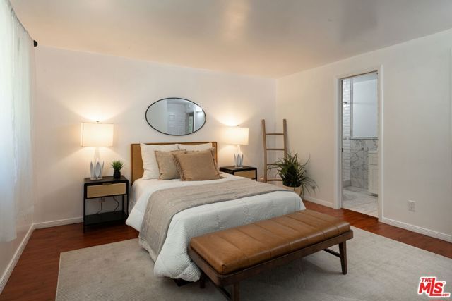 1917 11th Street 2, Santa Monica, CA 90404