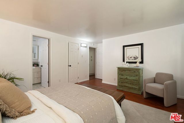 1917 11th Street 2, Santa Monica, CA 90404