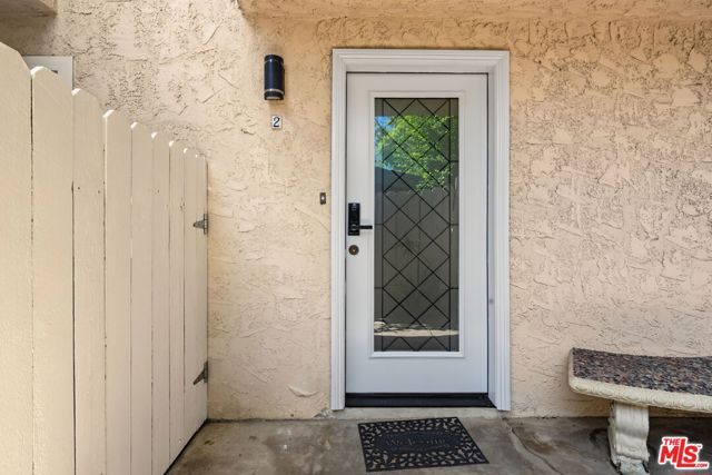 1917 11th Street 2, Santa Monica, CA 90404
