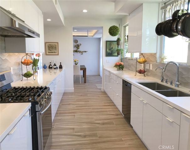 11700 Iowa Avenue 102, Los Angeles, CA 90025