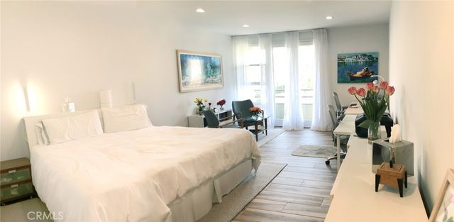 11700 Iowa Avenue 102, Los Angeles, CA 90025