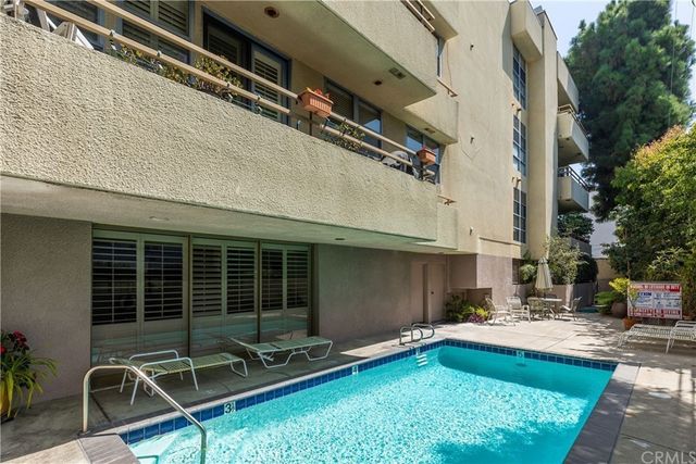 11700 Iowa Avenue 102, Los Angeles, CA 90025