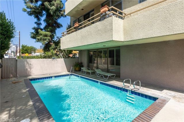 11700 Iowa Avenue 102, Los Angeles, CA 90025