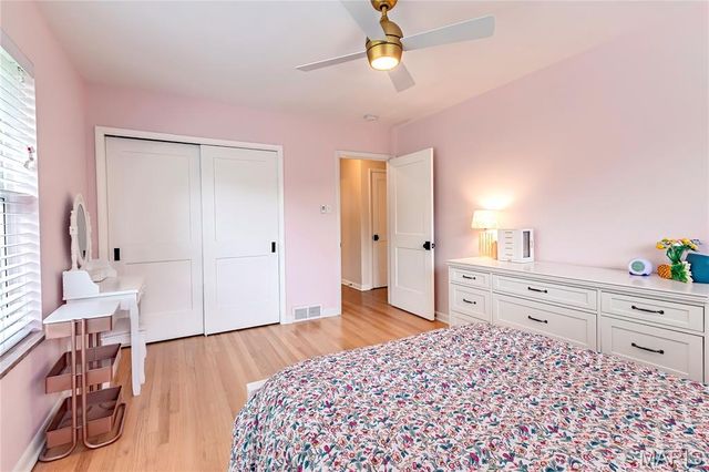 46 Grantwood Lane, Grantwood Village, MO 63123