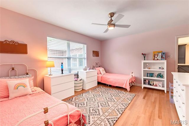 46 Grantwood Lane, Grantwood Village, MO 63123