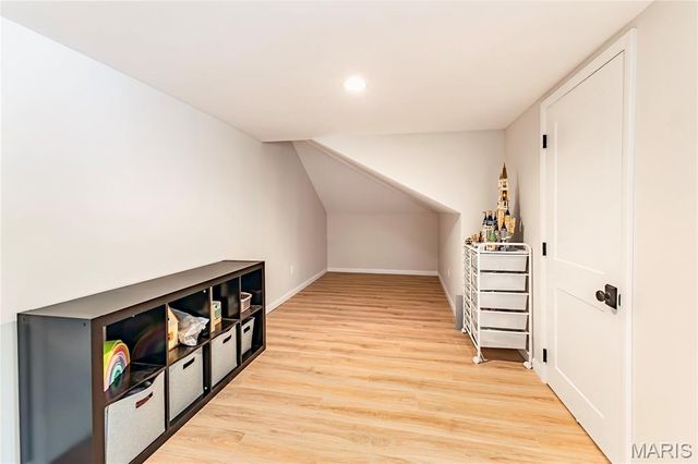 46 Grantwood Lane, Grantwood Village, MO 63123