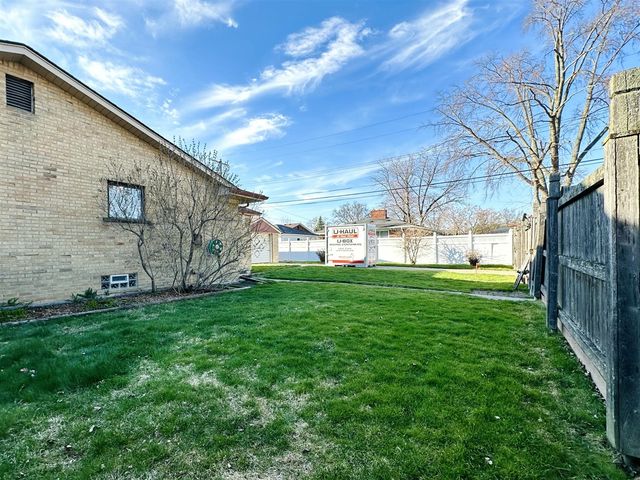 23213 Greencrest Street, Saint Clair Shores, MI 48080